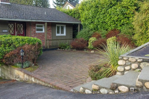 2558 Mathers Avenue, West Vancouver, BC 