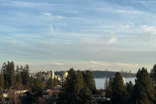 2558 Mathers Avenue, West Vancouver, BC 