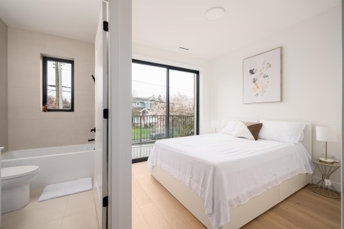 836 64Th Avenue W, Vancouver, BC 