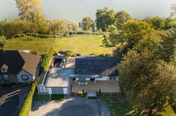 21866 River Road  Maple Ridge, BC V2X 2C1