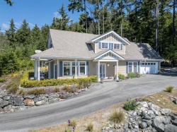 4247 Johnston Heights Drive  Garden Bay, BC V0N 1S1
