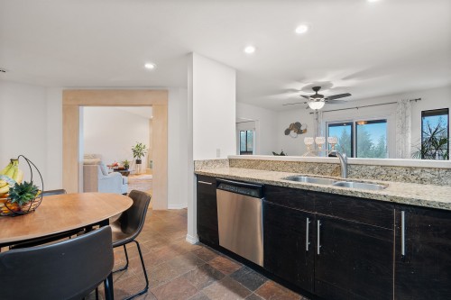 5625 Eagle Court, North Vancouver, BC 