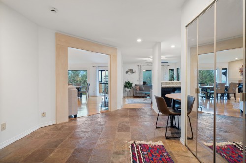 5625 Eagle Court, North Vancouver, BC 