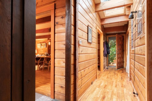 5817 Eagle Island, West Vancouver, BC 