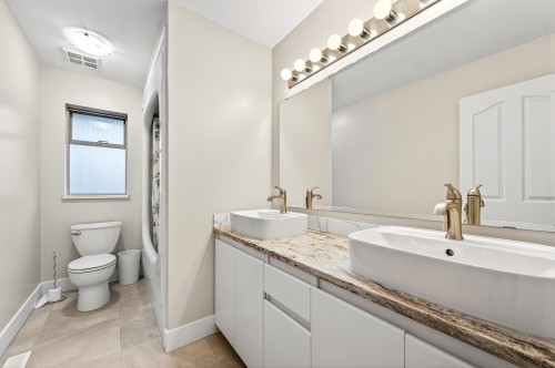 21105 River Road, Maple Ridge, BC 