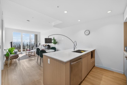 206-9580 Tower Road  Burnaby, BC V5A 0G5