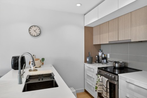 206-9580 Tower Road, Burnaby, BC 