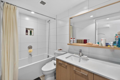 206-9580 Tower Road, Burnaby, BC 