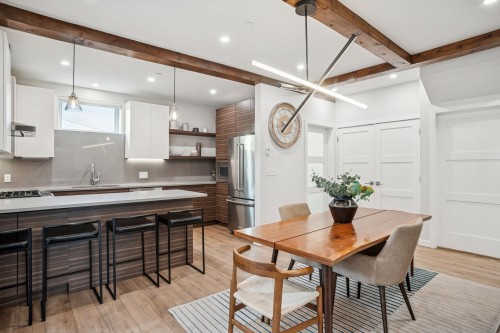 933 Mclean Drive, Vancouver, BC 