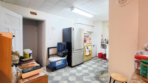 8245 Selkirk Street, Vancouver, BC 