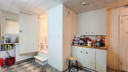 8245 Selkirk Street, Vancouver, BC 