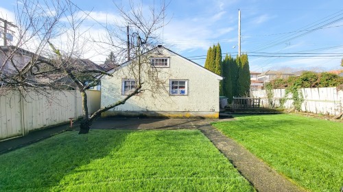 8245 Selkirk Street, Vancouver, BC 