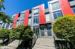 5-531 16th Avenue E Vancouver, BC V5T 2V1