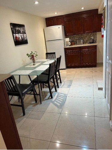 1476 33Rd Avenue W, Vancouver, BC 