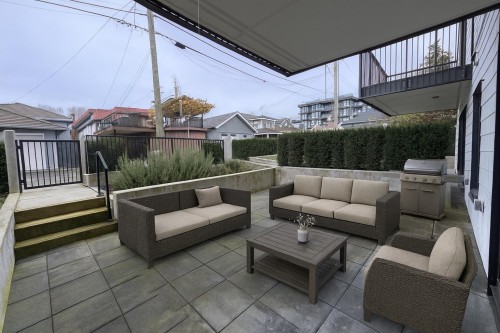 110-2235 Broadway E, Vancouver, BC 