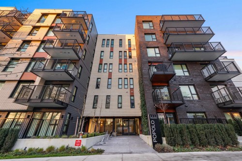 110-2235 Broadway E, Vancouver, BC 