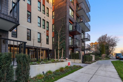 110-2235 Broadway E, Vancouver, BC 