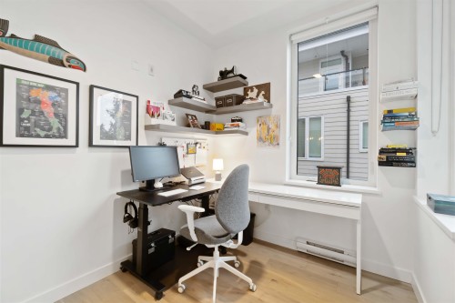 403-2137 Chesterfield Avenue, North Vancouver, BC 