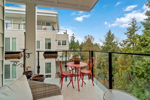 403-2137 Chesterfield Avenue, North Vancouver, BC 