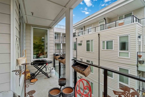 403-2137 Chesterfield Avenue, North Vancouver, BC 