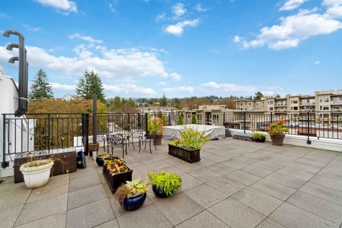 403-2137 Chesterfield Avenue, North Vancouver, BC 