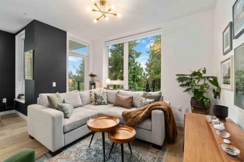 403-2137 Chesterfield Avenue, North Vancouver, BC 