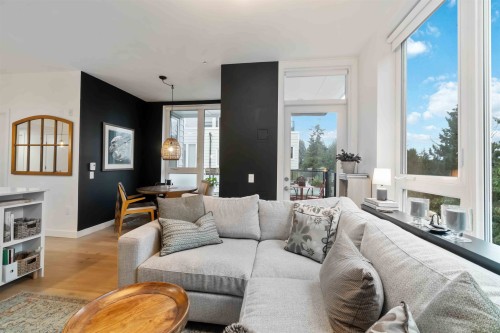 403-2137 Chesterfield Avenue, North Vancouver, BC 