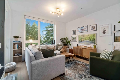 403-2137 Chesterfield Avenue, North Vancouver, BC 