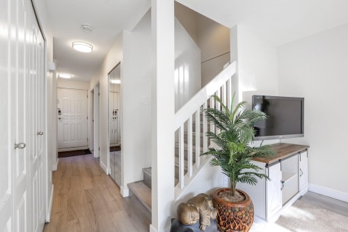 10-838 Tobruck Avenue, North Vancouver, BC 