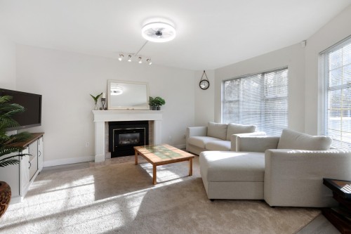 10-838 Tobruck Avenue, North Vancouver, BC 