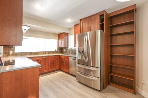 10-838 Tobruck Avenue, North Vancouver, BC 