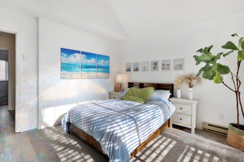 10-838 Tobruck Avenue, North Vancouver, BC 