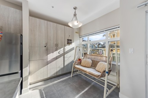 888 58Th Avenue W, Vancouver, BC 