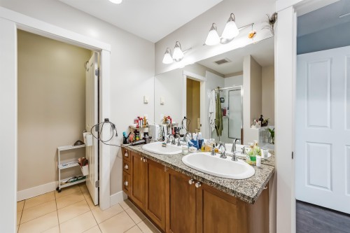 888 58Th Avenue W, Vancouver, BC 