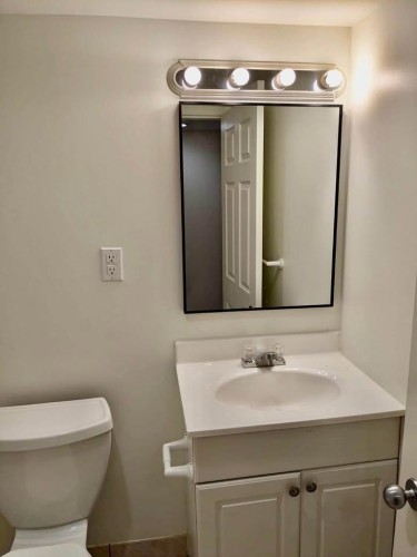 737 Robinson Street, Coquitlam, BC 