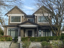 2069 W 28th Avenue  Vancouver, BC V6J 2Y8