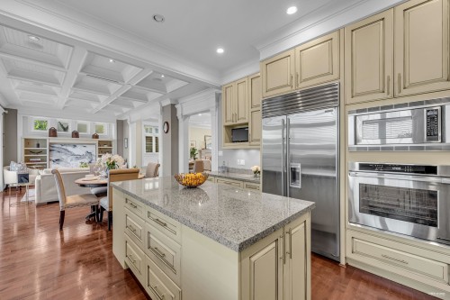 2069 28Th Avenue W, Vancouver, BC 