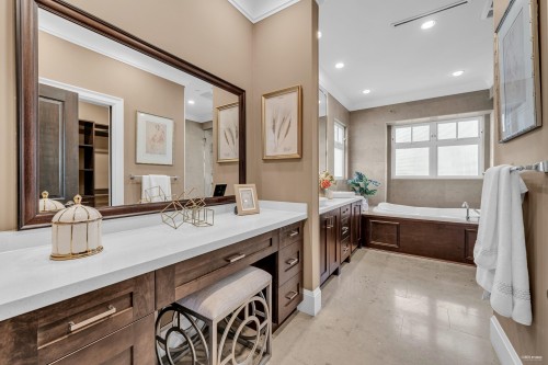 2069 28Th Avenue W, Vancouver, BC 