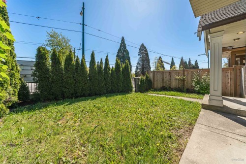 7531 Oak Street, Vancouver, BC 