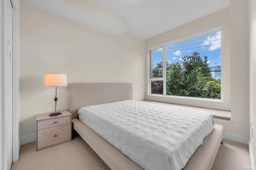 6098 Oak Street, Vancouver, BC 