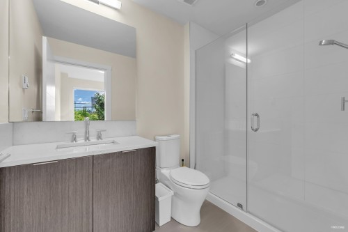 6098 Oak Street, Vancouver, BC 