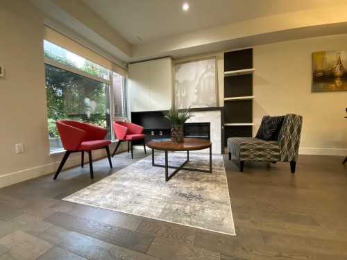 6098 Oak Street, Vancouver, BC 