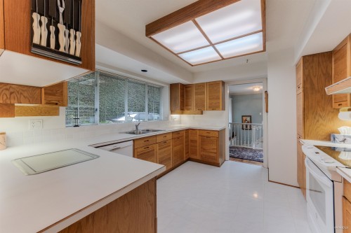 4856 Headland Drive, West Vancouver, BC 