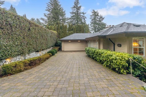 4856 Headland Drive, West Vancouver, BC 