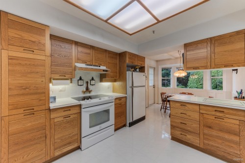 4856 Headland Drive, West Vancouver, BC 