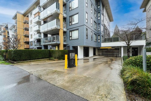 416-221 3Rd Street E, North Vancouver, BC 