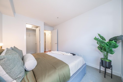 416-221 3Rd Street E, North Vancouver, BC 