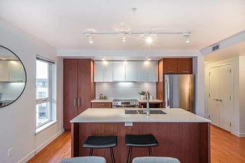 416-221 3Rd Street E, North Vancouver, BC 