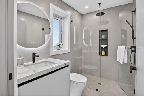 3546 35Th Avenue W, Vancouver, BC 