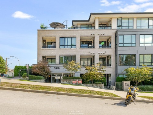 PH-08-1306 Fifth Avenue  New Westminster, BC V3M 0K5